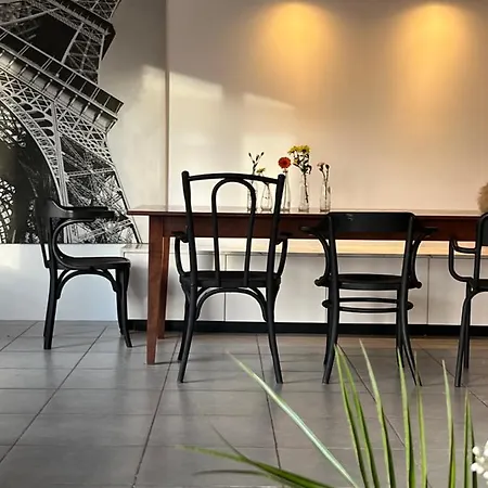 Ma Maison La Vie En Rose * Merignac (Gironde)